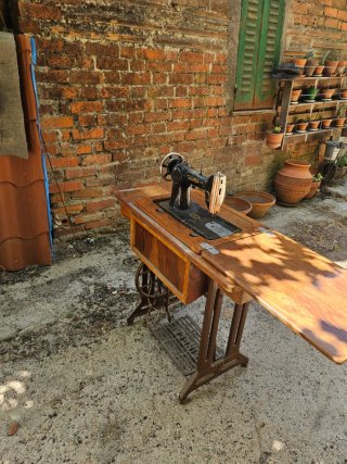 Máquina de coser antigua Sigma