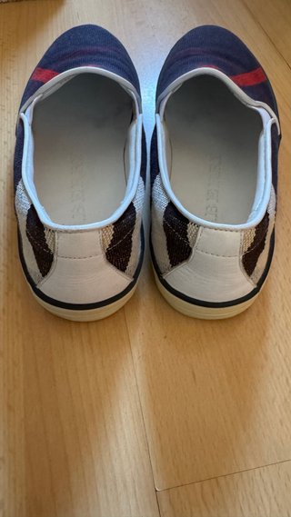 Mocasines Burberry Azul y Rojo