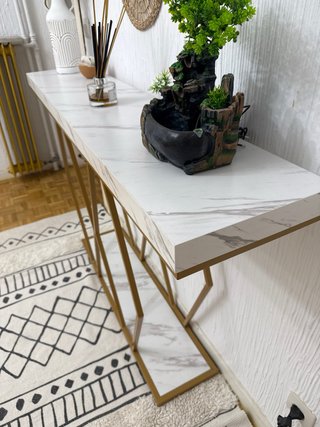 Mesa consola recibidor industrial dorada mármol