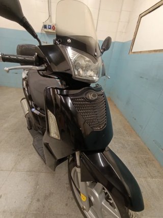 Kymco People S 125. Etiqueta C. 2008