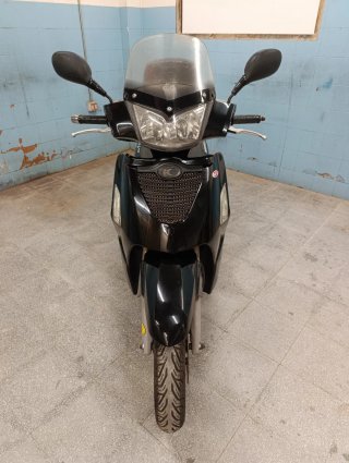 Kymco People S 125. Etiqueta C. 2008