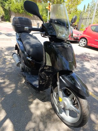 Kymco People S 125. Etiqueta C. 2008