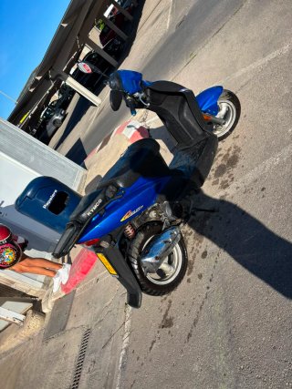 Moto Kymco 49cc Scooter Automática