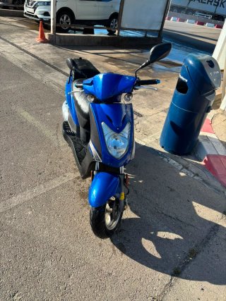 Moto Kymco 49cc Scooter Automática