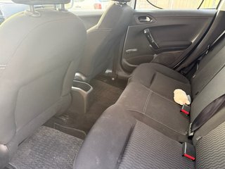 Peugeot 208 2015
