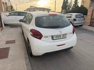 Peugeot 208 2015