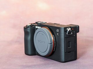 Sony A7C Cámara + FE 28-60mm (0 disparos)