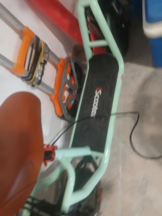 Bicicleta Eléctrica con Cesta y Asiento
