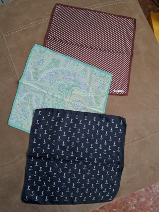 3 Pañuelos de Bolsillo Hugo Boss