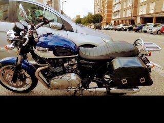Triumph Bonneville SE Azul Océano