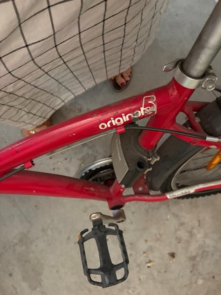 Bici B'Twin Híbrida Roja
