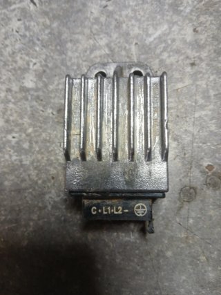 Regulador derbi varian