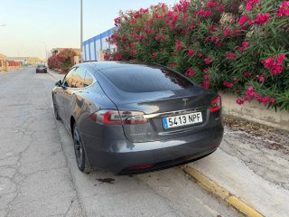 Tesla Model S 2019