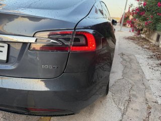 Tesla Model S 2019