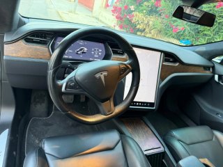 Tesla Model S 2019