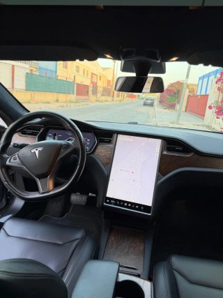 Tesla Model S 2019
