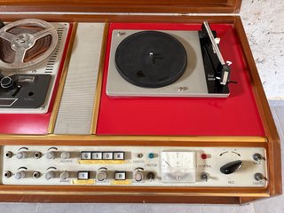 Enafon V67 Radio Tocadiscos Magnetófono con mesa