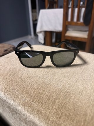 Gafas de sol Ray-Ban negras y grises