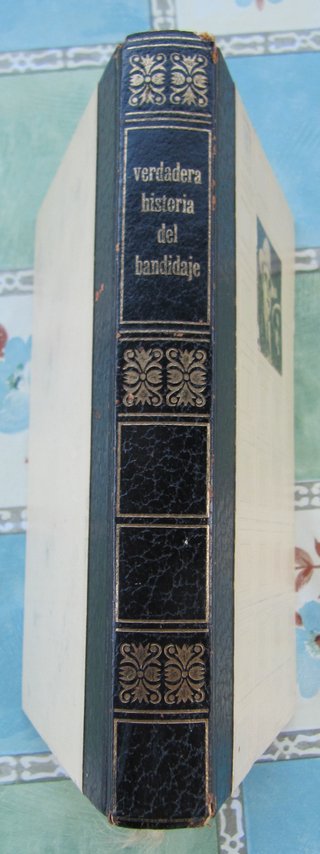 LOTE DE LIBROS - GROUCHO MARX - JAVIER SIERRA....