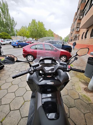 Honda Integra 750S Blanca