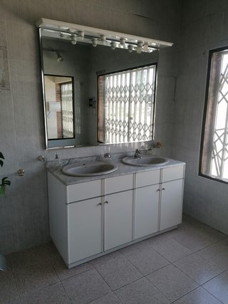 Mueble baño doble lavabo 140cm + espejo.