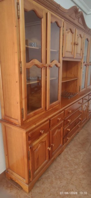 Mueble salón pino
