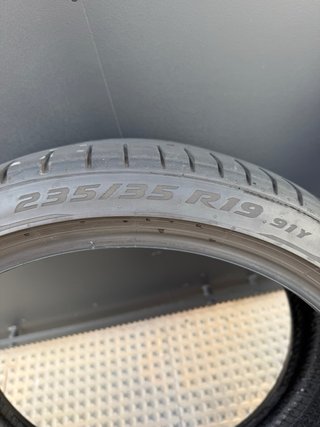 Neumático Pirelli P Zero PZ4 235/35/19
