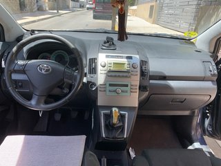 Toyota Corolla verso 2005