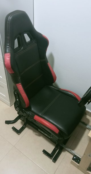 Volante Thrustmaster T248 con Cockpit