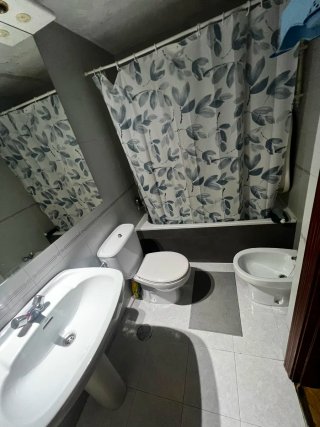 Alquiler habitación para chica sola.