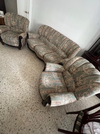 GRATIS ! Conjunto sofá y 2 sillones tapizados