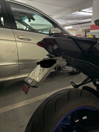 Portamatrículas corto Yamaha MT09 V4