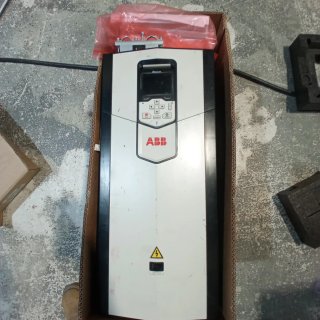Variador Frecuencia ABB ACS880 96A