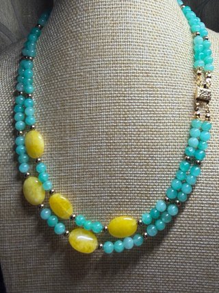 Collana doppio filo in crisoprasio, giada e perle