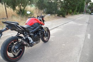 Suzuki GSR 750 Naked