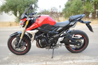 Suzuki GSR 750 Naked