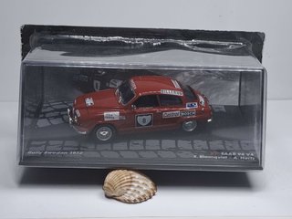 Saab 96 V4 #8 Rally Sweden 1972 1:43 IXO