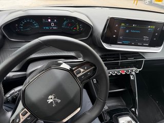 Peugeot e-208 2023