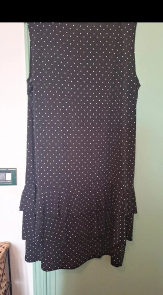 Abito pois con balze nero