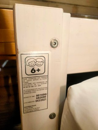 Cama alta Conforama madera y tela