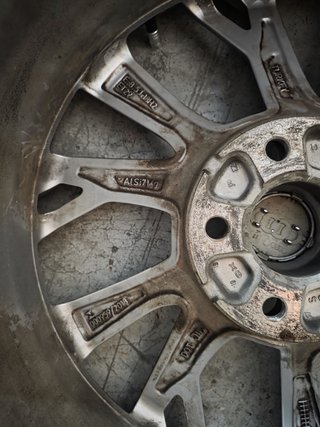 Llantas Audi R18 8W0601025FM