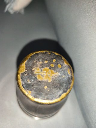 Vaso antiguo bañado en plata