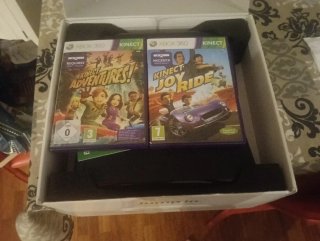 Xbox 360 Kinect con caja y juegos