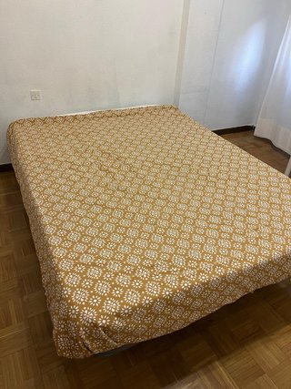 Somier 135x190 cm con 4 patas