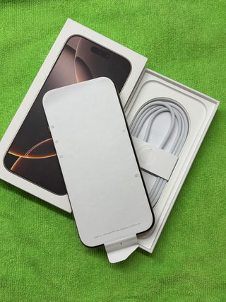 iPhone 16 Pro 128Gb Gold titanio  92% Batería