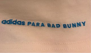 Camiseta Adidas x Bad Bunny Barcelona Beige