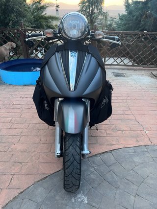 Piaggio Beverly 500 Scooter Maxi