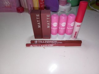 Lote Maquillaje: Labiales y Delineadores