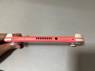 Nintendo Switch Lite Coral