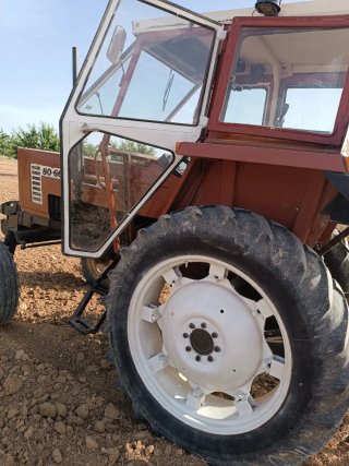 Tractor Fiat 8066